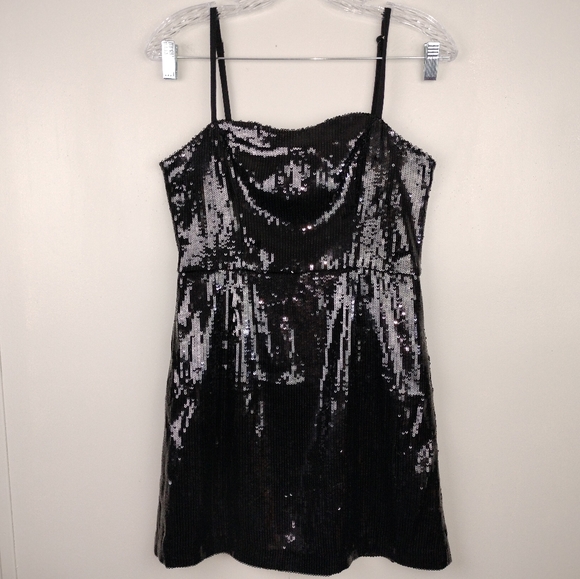 🆕 French Connection Whisper Sweetheart Sequin Fit & Flare Dress in Black - Picture 4 of 11